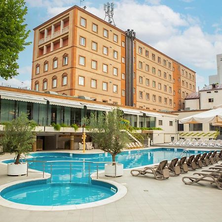 Best Western Plus Congress Hotel Yerevan Ngoại thất bức ảnh